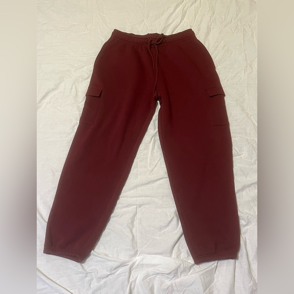 Rosio Women’s Maroon Cargo Joggers
